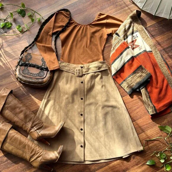 70s Suede Skirt Vintage 1970s Tan Suede Midi Skirt Medium/Large